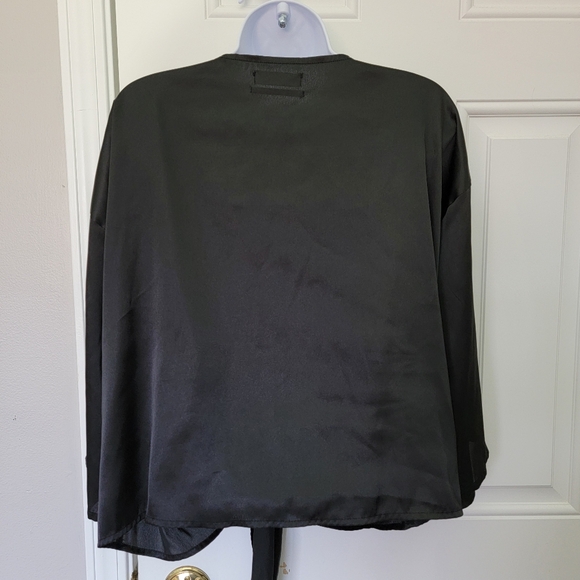 Urban Outfitters Black Satin Tie Front Nicole Blouse Flare Sleeve Deep V Size S - Picture 8 of 14